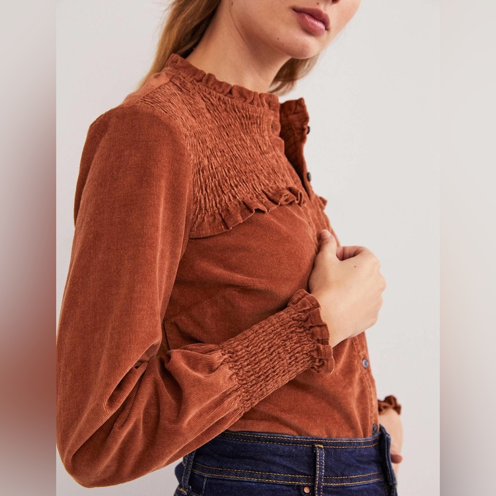 Boden Smocked High Neck Shirt in
Red Oak Corduroy, Size 6 - Picture 3 of 15